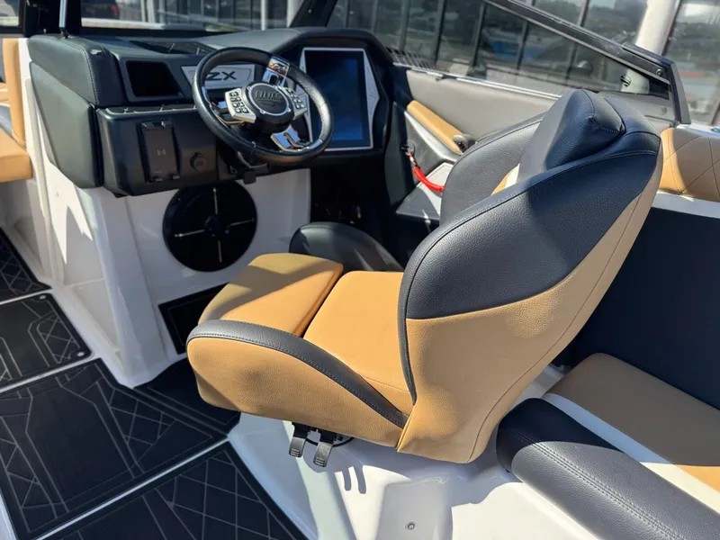 Slide: The Image of Tigé 25ZX 2020 - 14