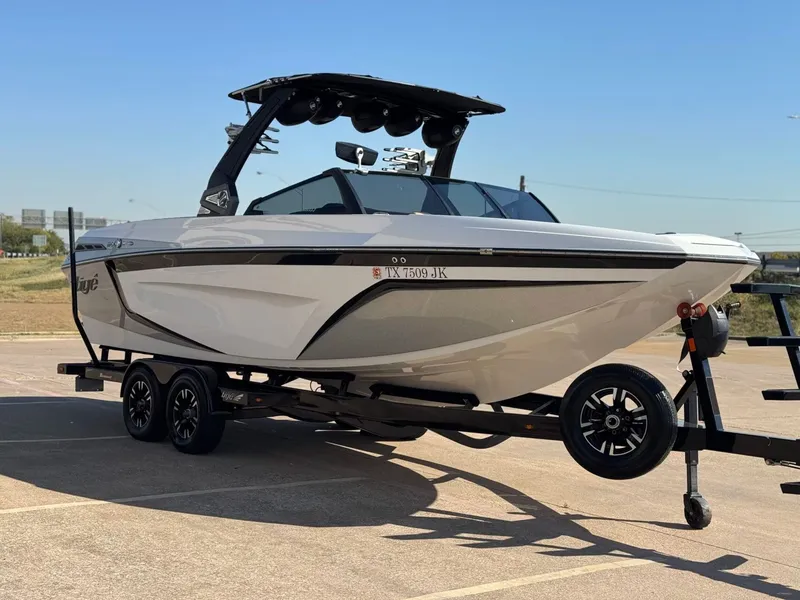 Slide: The Image of Tigé 25ZX 2020 - 6