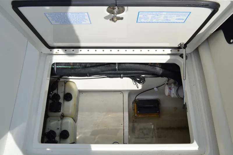 Slide: The Image of Hydra-Sports 2900 Vector CC 2007 - 14