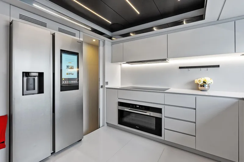 Slide: The Image of Riva 110' Dolcevita 2023 - 32