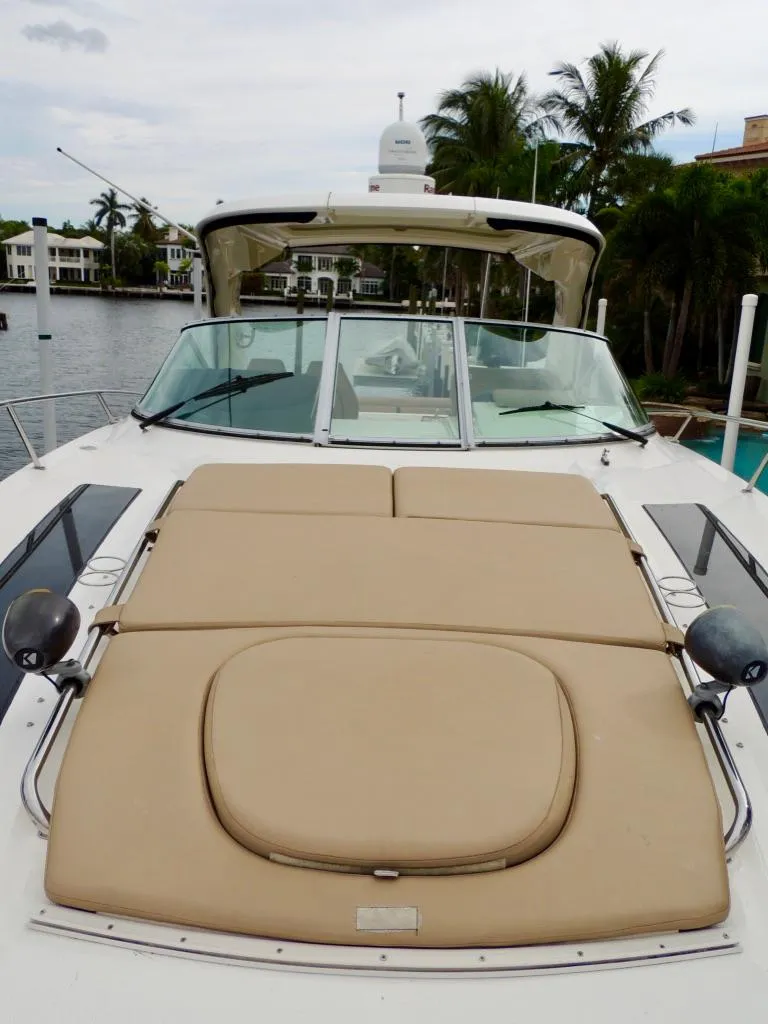 Slide: The Image of Radar and satellite equipment on a 2016 Sea Ray 350 Sundancer yacht. - 34