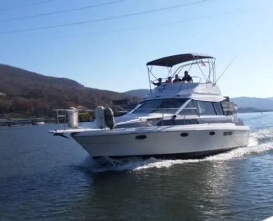 The Image of Bayliner 3450 TCM 1987 - 0