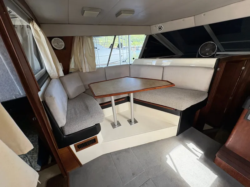 Slide: The Image of Bayliner 3450 TCM 1987 - 13