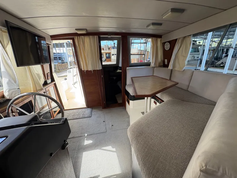 Slide: The Image of Bayliner 3450 TCM 1987 - 15