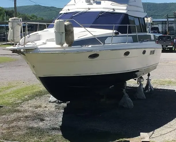 Slide: The Image of Bayliner 3450 TCM 1987 - 2