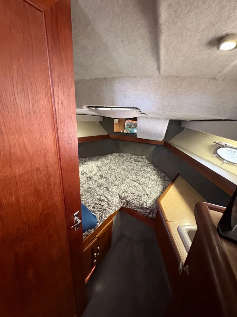 Slide: The Image of Bayliner 3450 TCM 1987 - 26