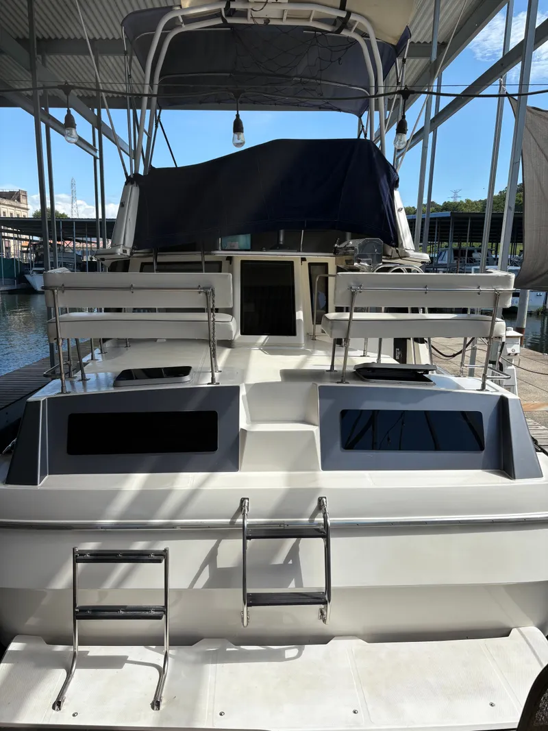 Slide: The Image of Bayliner 3450 TCM 1987 - 4