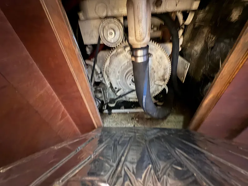 Slide: The Image of Bayliner 3450 TCM 1987 - 47