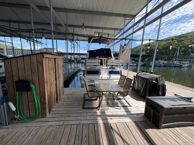 Slide: The Image of Bayliner 3450 TCM 1987 - 52