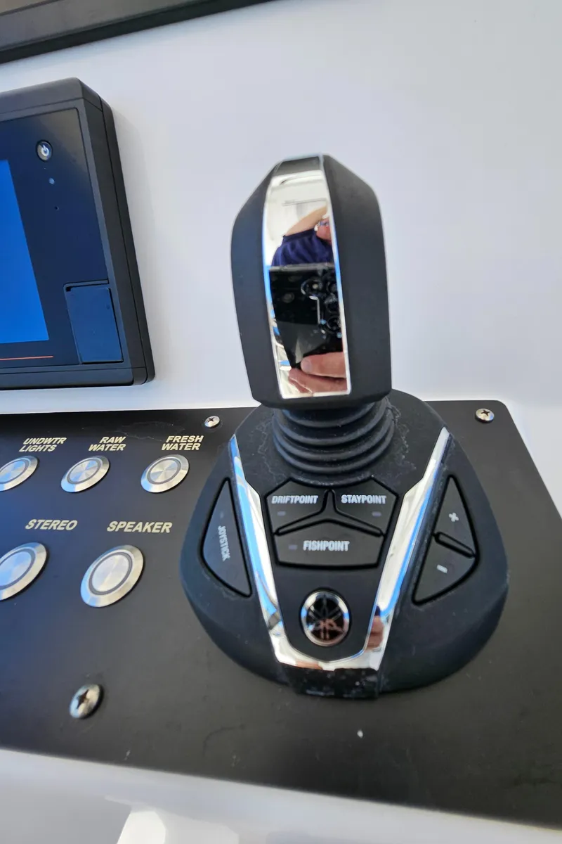 Slide: The Image of Century 2900 Center Console 2022 - 57