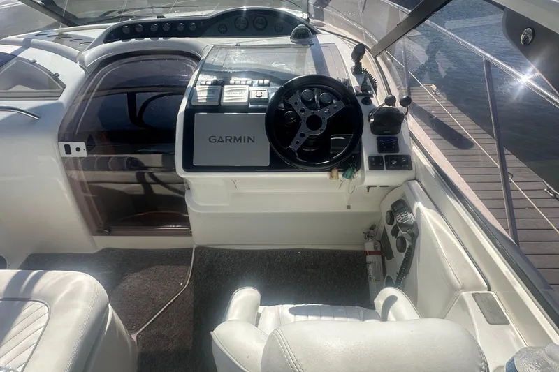 Slide: The Image of Cockpit of 2006 Fairline Targa 40 yacht with Garmin navigation system. - 15