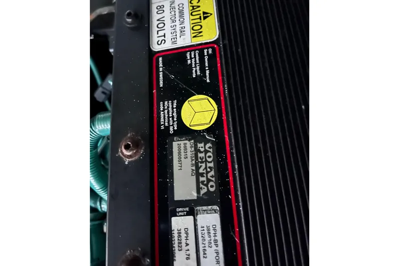 Slide: The Image of Engine label of a 2006 Fairline Targa 40 boat, featuring Volvo Penta details. - 35