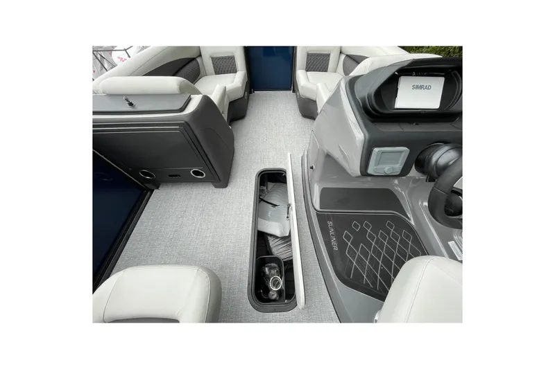 Slide: The Image of 2026 Harris Sunliner 210 interior with modern seating and dashboard design. - 18