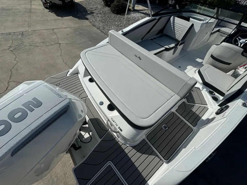 Slide: The Image of Sea Ray SPX 210 Outboard 2026 - 4