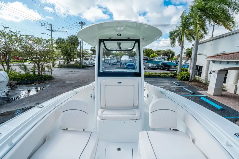 Slide: The Image of Sea Hunt Ultra 265 SE 2026 - 27