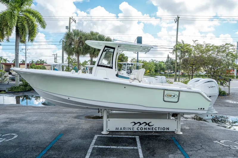 Slide: The Image of Sea Hunt Ultra 265 SE 2026 - 5