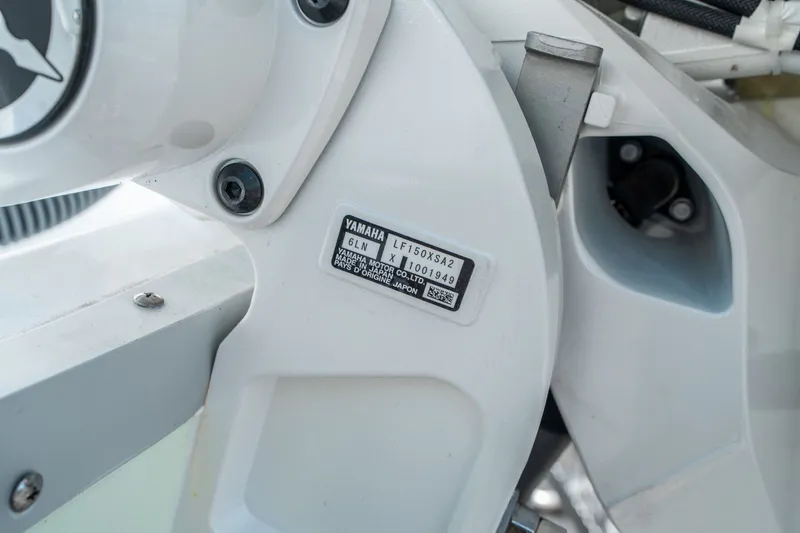 Slide: The Image of Sea Hunt Ultra 265 SE 2026 - 28