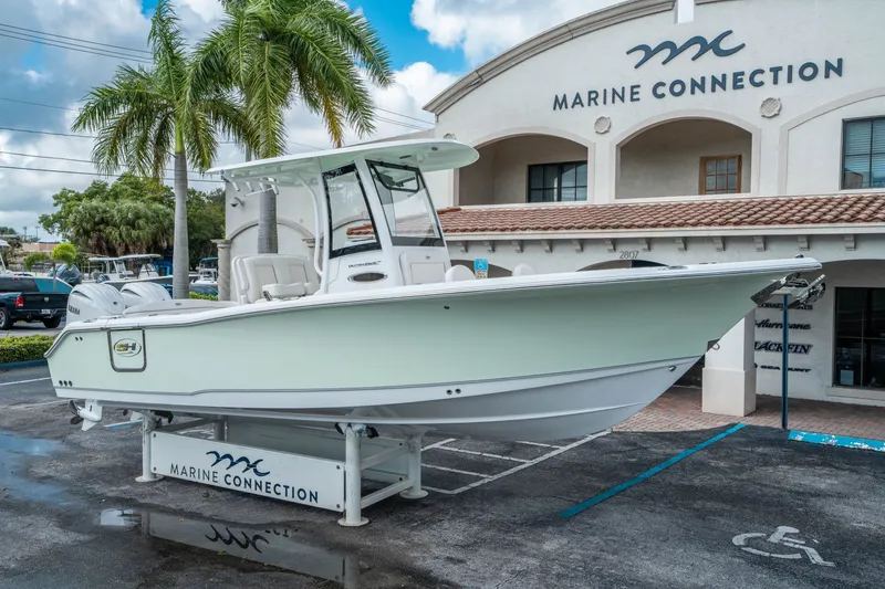 Slide: The Image of Sea Hunt Ultra 265 SE 2026 - 8