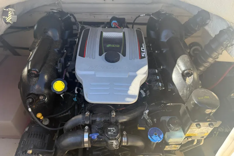 Slide: The Image of Engine of 2013 Hurricane Sundeck 217 IO boat, featuring MerCruiser 5.0 MPI. - 15