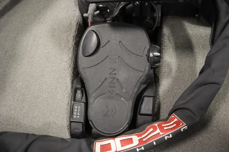 Slide: The Image of Foot pedal control in a 2014 Nitro Z-7 boat, featuring Minn Kota branding. - 14