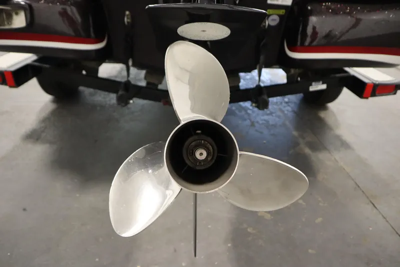 Slide: The Image of Propeller of a 2014 Nitro Z-7 boat, close-up view in a garage setting. - 45