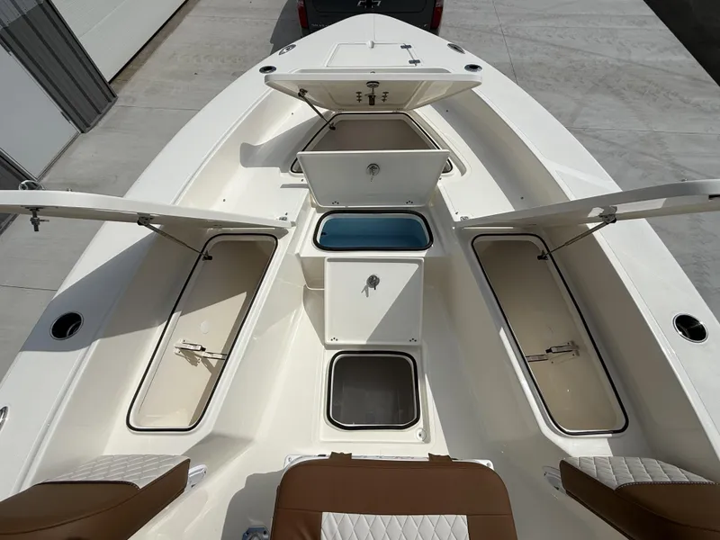 Slide: The Image of Pioneer 220 Bay Sport 2026 - 14