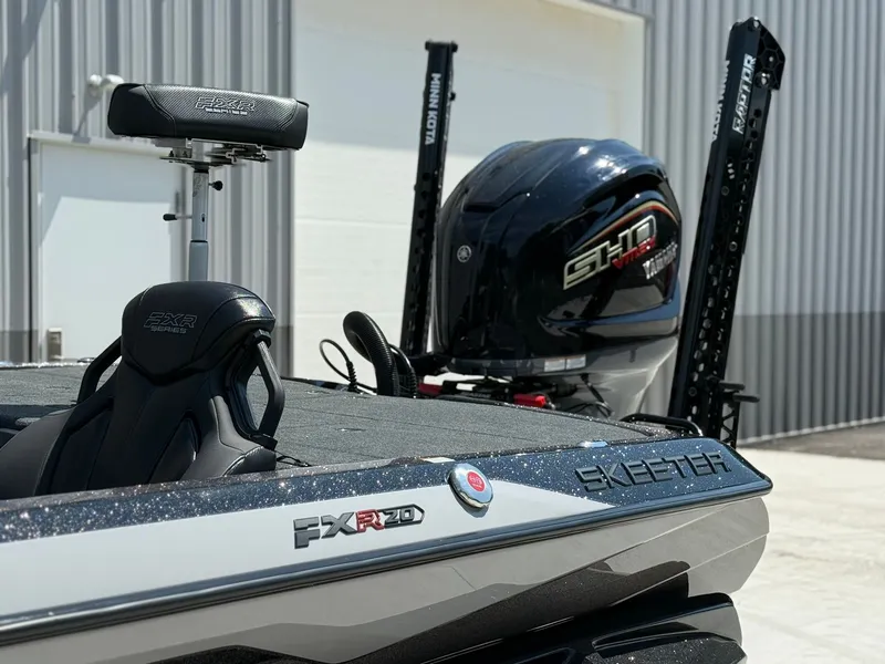 Slide: The Image of Skeeter FXR-20 2025 - 5