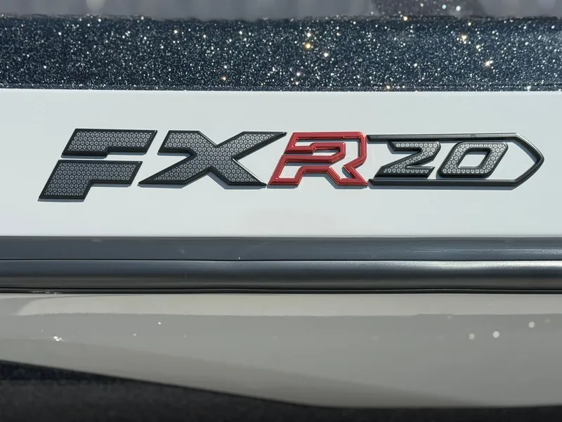 Slide: The Image of Skeeter FXR-20 2025 - 6