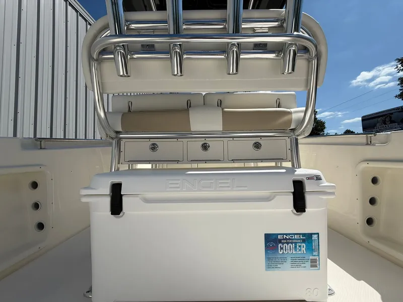 Slide: The Image of Bulls Bay 230 Center Console 2026 - 14