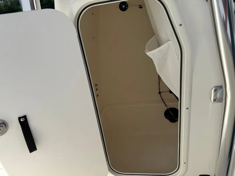 Slide: The Image of Bulls Bay 230 Center Console 2026 - 15