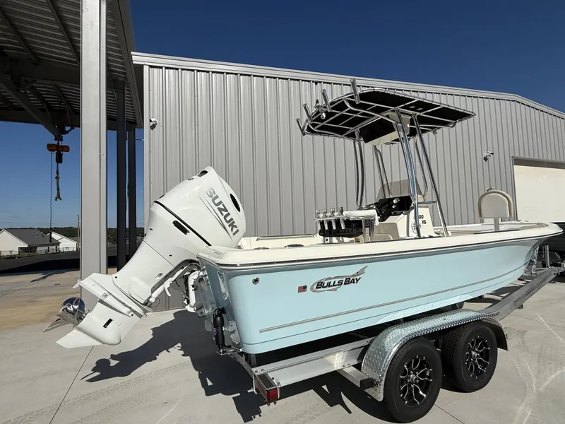 Slide: The Image of Bulls Bay 230 XS 2026 - 3