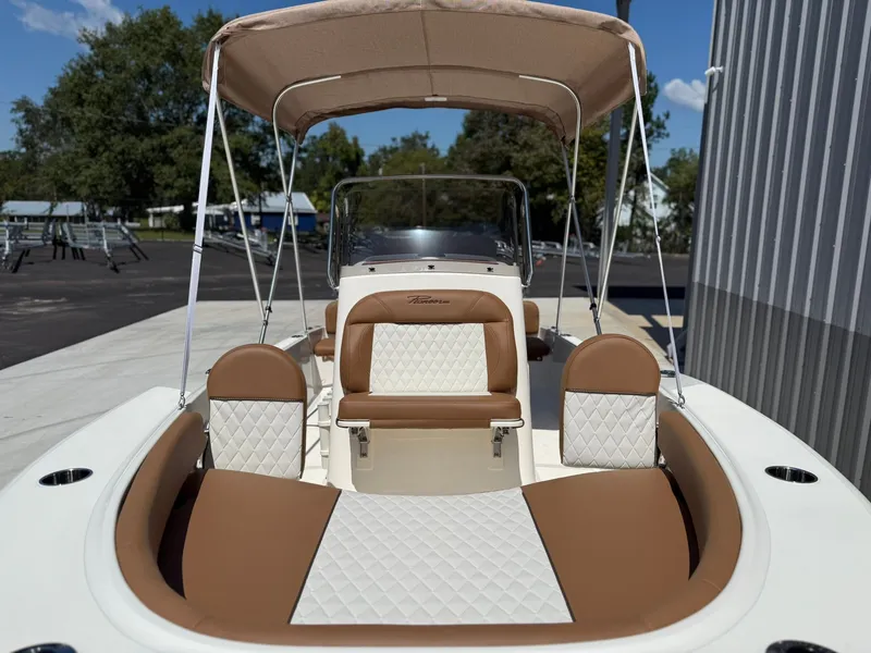 Slide: The Image of Pioneer 180 Islander 2026 - 6