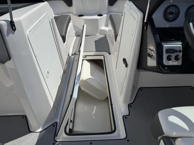 Slide: The Image of Yamaha SX210 2021 - 7