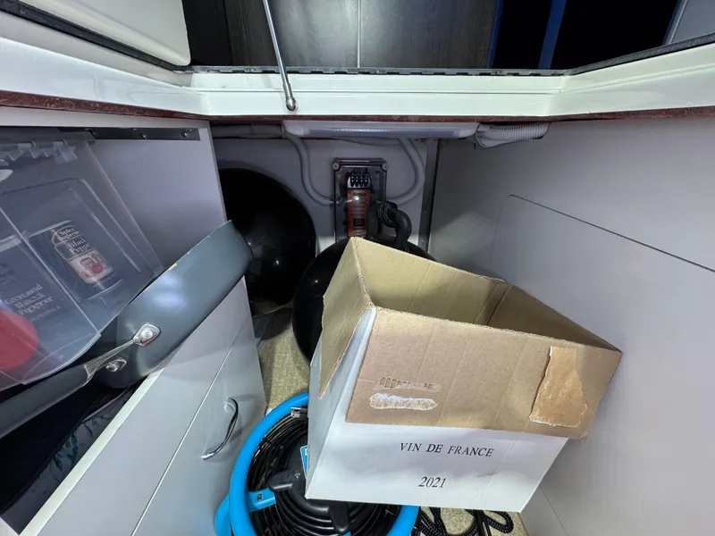 Slide: The Image of Carver Yachts 40 Command Bridge 2014 - 79