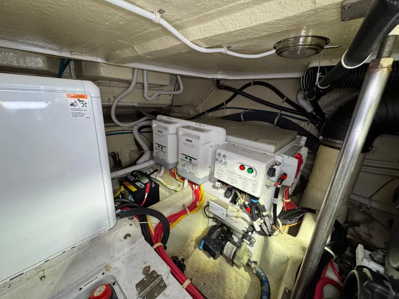 Slide: The Image of Carver Yachts 40 Command Bridge 2014 - 88