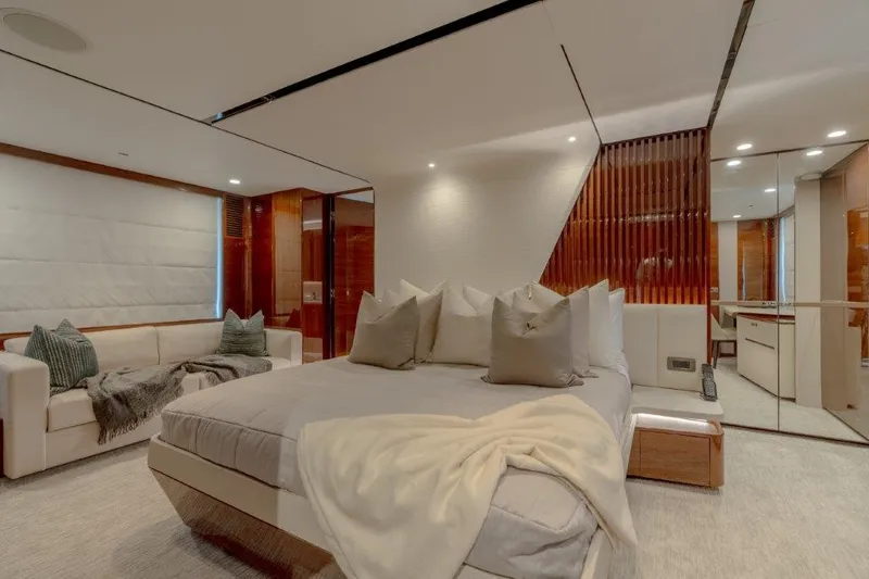 Slide: The Image of Princess 85 Kaos - Master Stateroom - 11