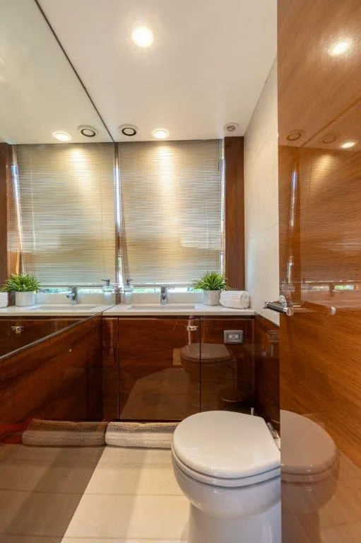 Slide: The Image of Princess 85 Kaos - Guest Head - 20