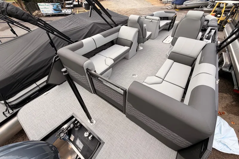 Slide: The Image of 2026 Veranda VR 235 RC pontoon boat with spacious seating and modern design. - 20