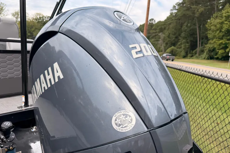 Slide: The Image of 2026 Veranda VR 235 RC with Yamaha 200 engine, showcasing ultra-low emission feature. - 6