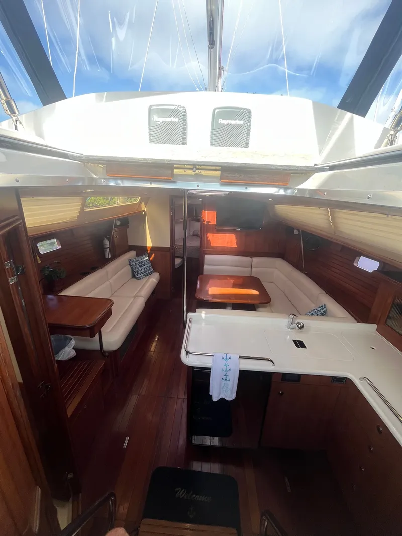 Slide: The Image of Marlow-Hunter 40 2015 - 16