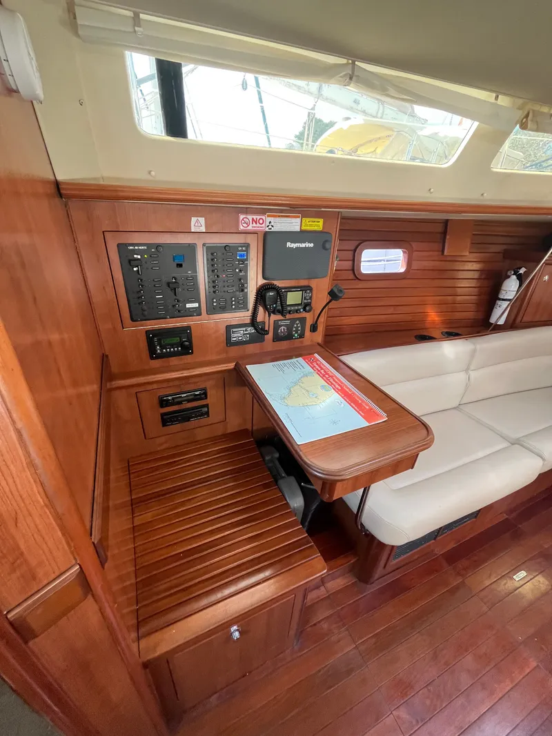 Slide: The Image of Marlow-Hunter 40 2015 - 32