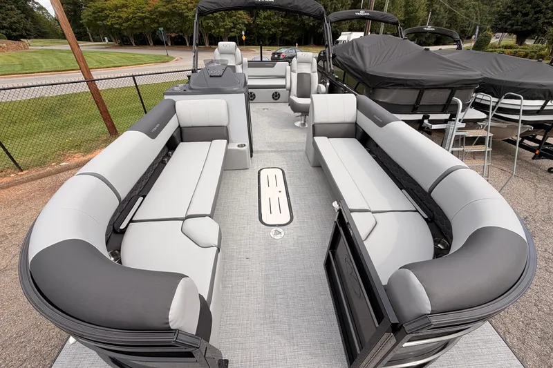 Slide: The Image of 2026 Veranda VR 265 VLI pontoon boat with spacious seating and modern design. - 6