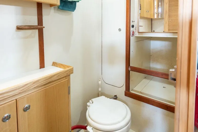 Slide: The Image of Diesel Duck 44 - Head - 8