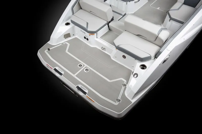 Slide: The Image of Scarab 255 SE 2026 - 7