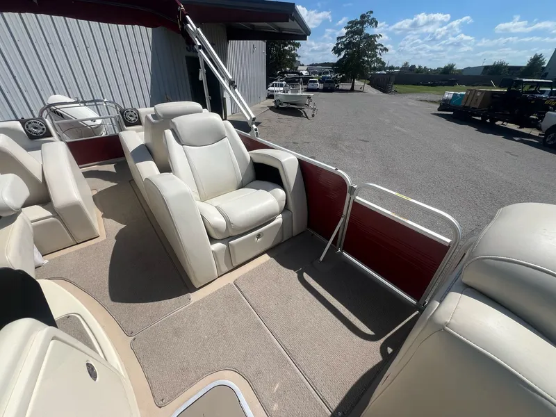 Slide: The Image of Aqua 240 SLR 2015 - 16