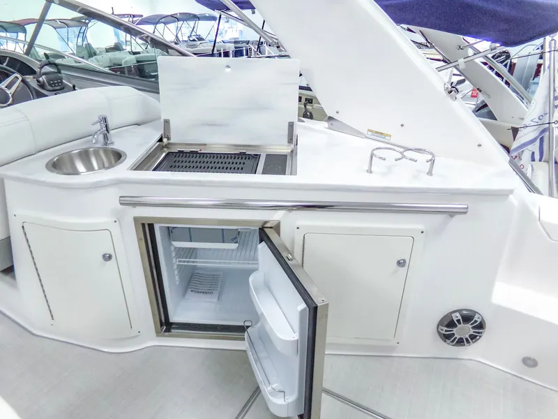 Slide: The Image of Regal 33 Express 2023 - 10