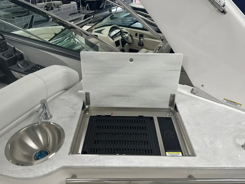 Slide: The Image of Regal 33 Express 2023 - 11