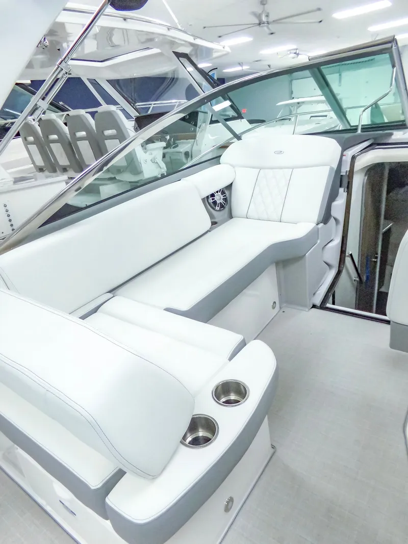 Slide: The Image of Regal 33 Express 2023 - 12