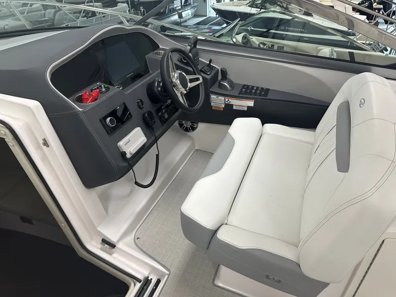 Slide: The Image of Regal 33 Express 2023 - 18