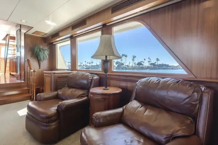 Slide: The Image of 2007 Grand Alaskan Enclosed Bridge Cpmy - Image 13 - 13